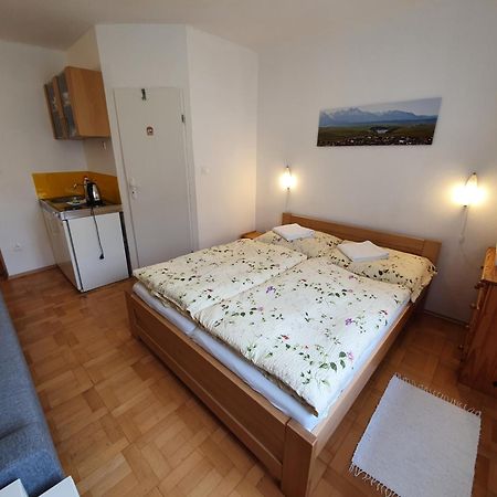 Apartamento Zlty Dom Vrbov Exterior foto