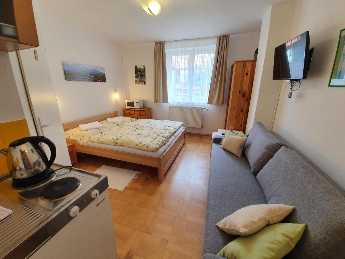 Apartamento Zlty Dom Vrbov Exterior foto