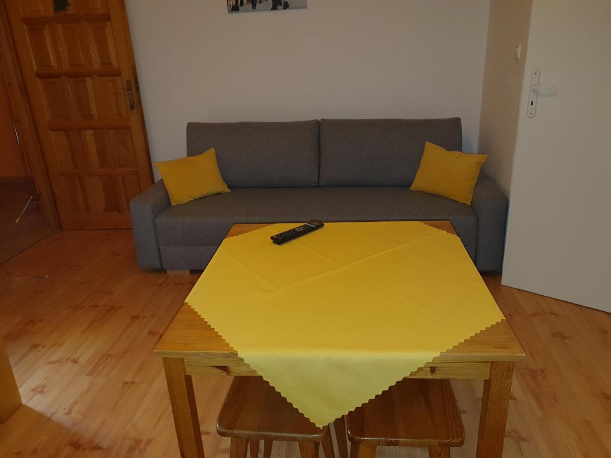 Apartamento Zlty Dom Vrbov Exterior foto