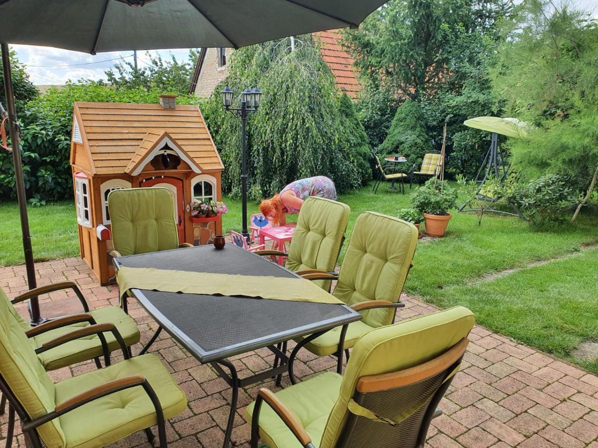 Apartamento Zlty Dom Vrbov Exterior foto