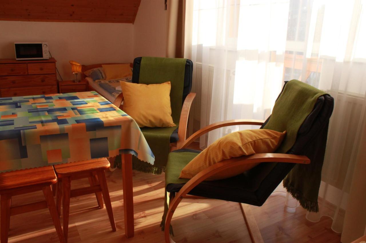 Apartamento Zlty Dom Vrbov Exterior foto