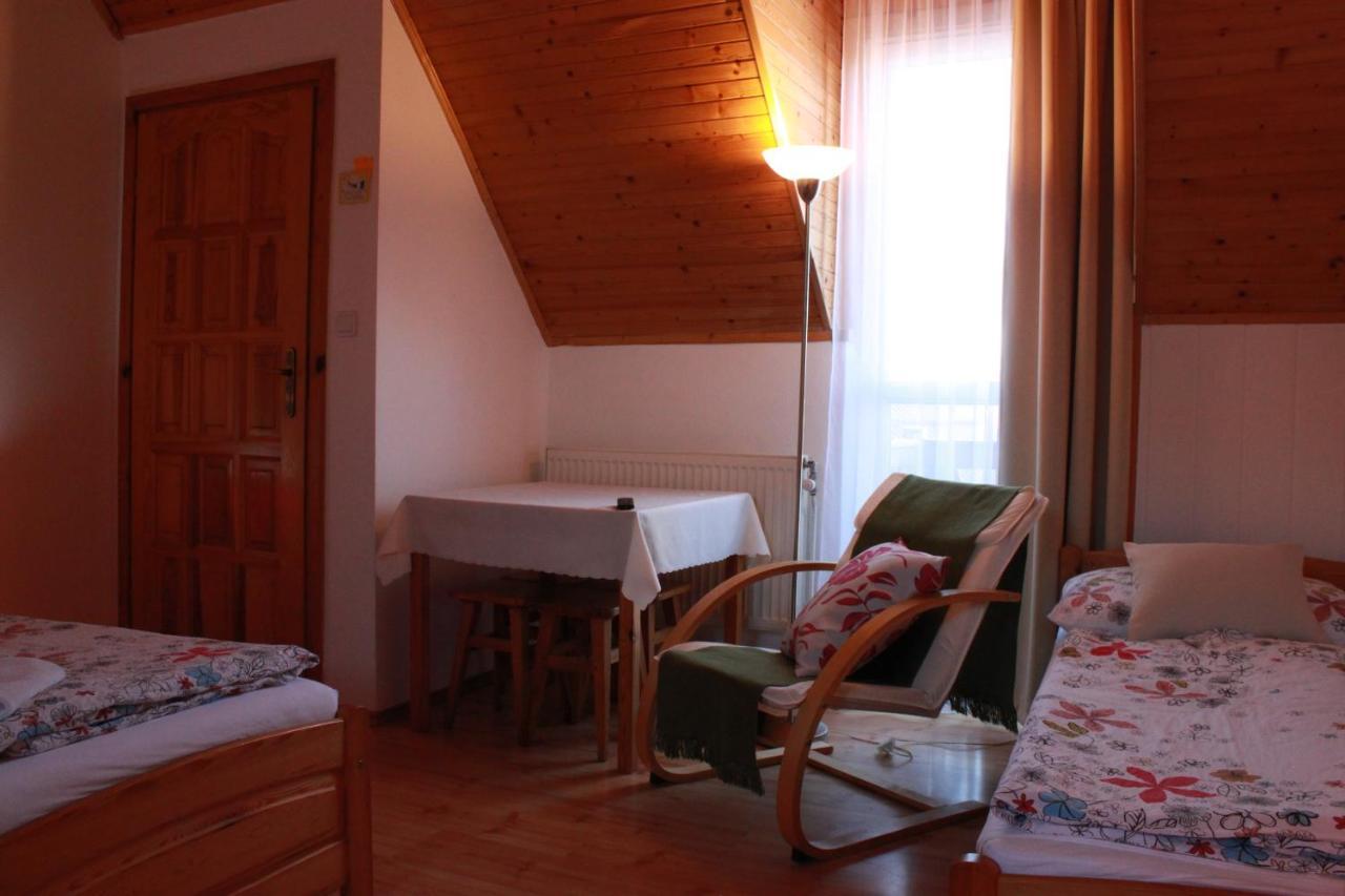 Apartamento Zlty Dom Vrbov Exterior foto